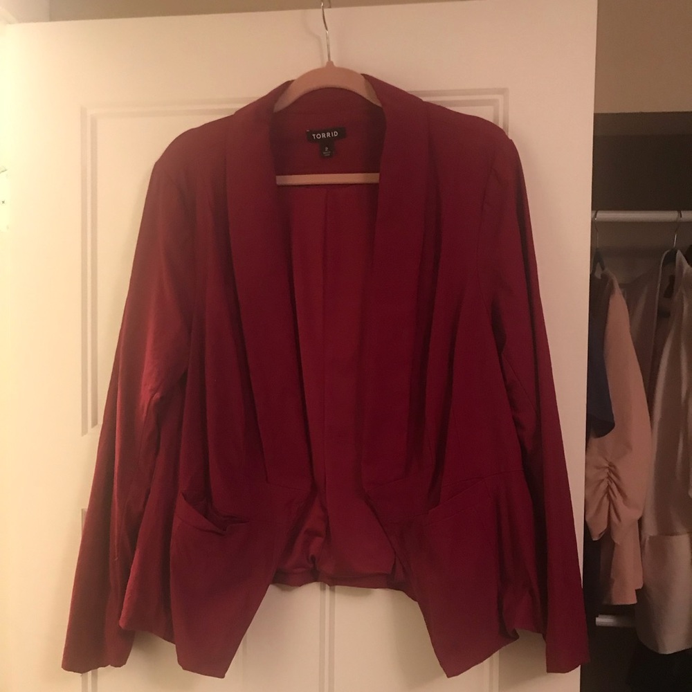 Wine blazer torrid SZ 2 like new
